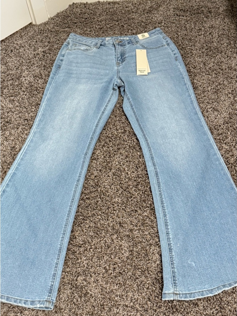 NWT No Boundaries Baggy Flare Jeans